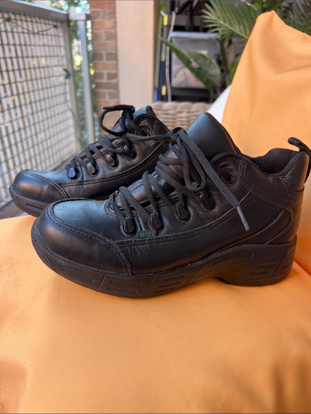 Reebok Black Leather Lace-Up Work Duty Leather Athletic Sneakers